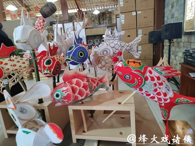 闲置祠堂变3D打印车间，黄山的这个小山村把徽州鱼灯做成“致富灯”